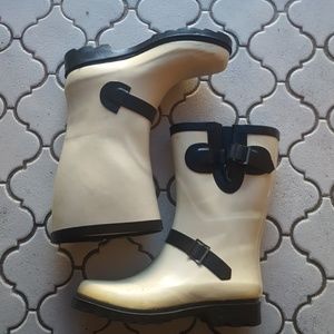 Aldo ivory color rain boats